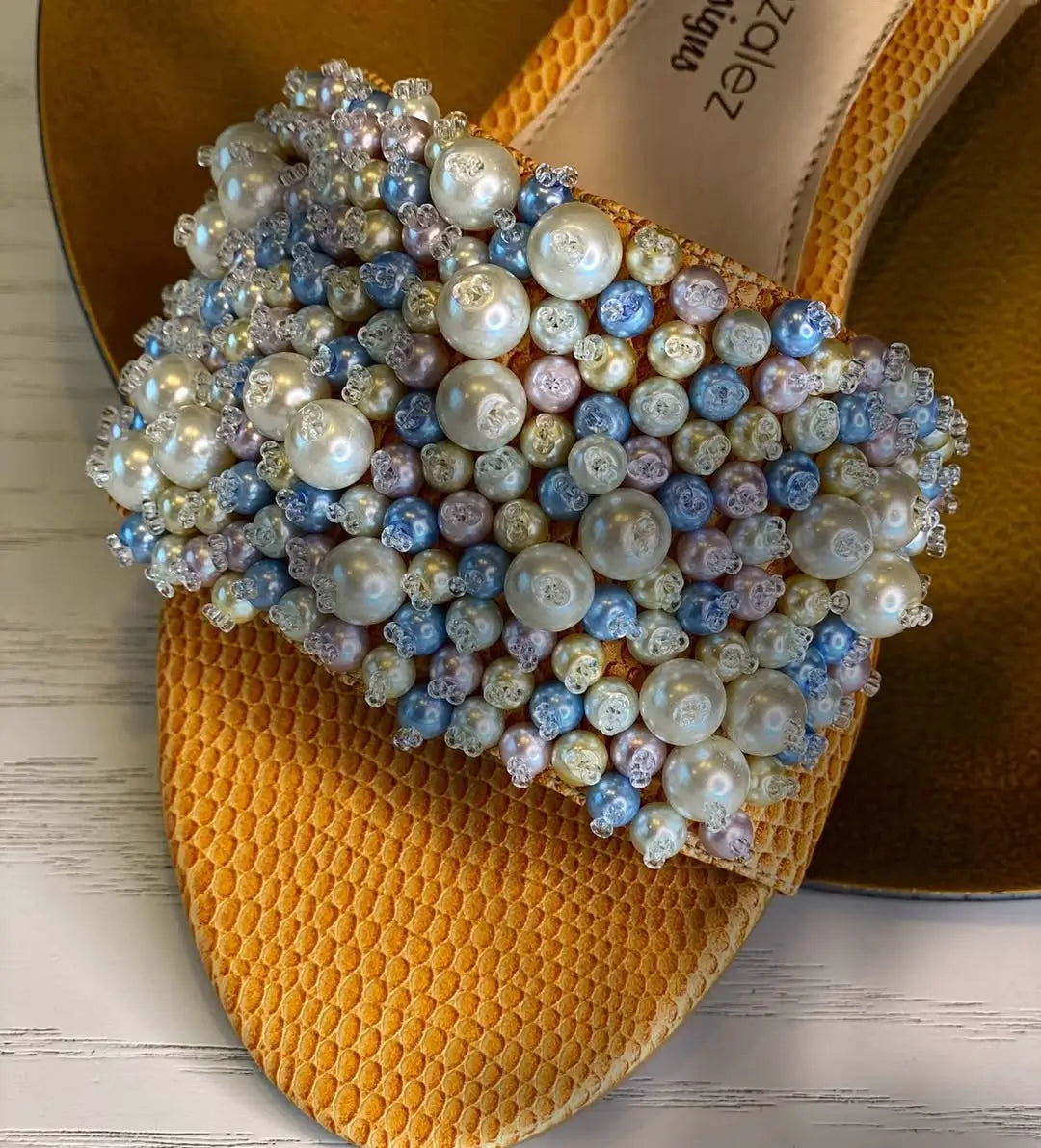 Sandalia artesanal con perlas - Mar Azul