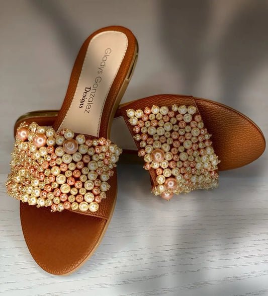 Sandalia artesanal con perlas  - Barú
